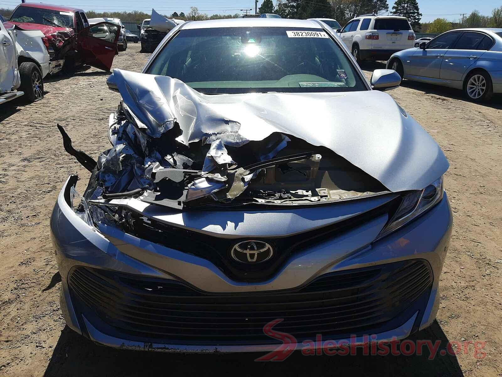 4T1B11HK8JU033500 2018 TOYOTA CAMRY