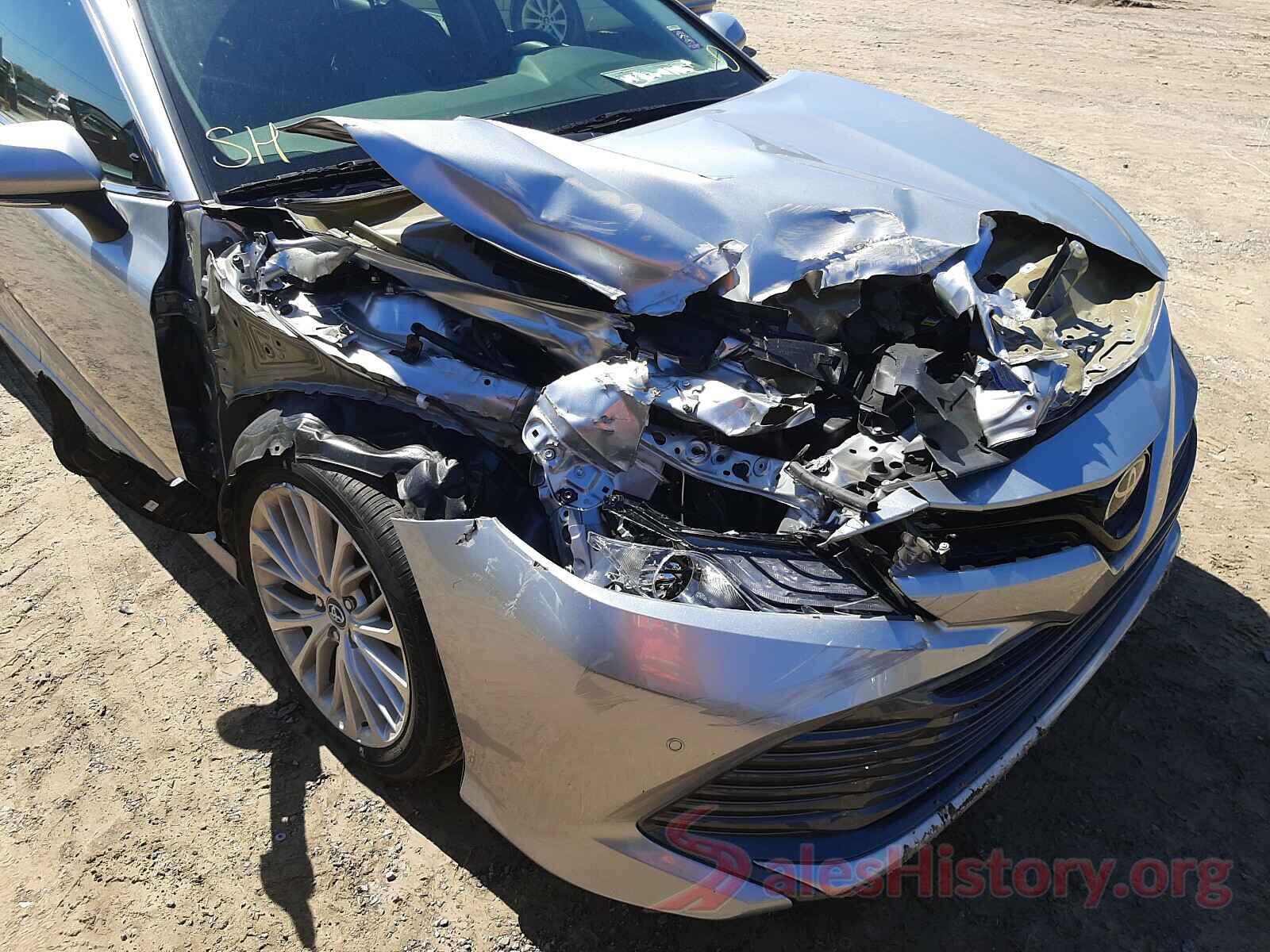 4T1B11HK8JU033500 2018 TOYOTA CAMRY