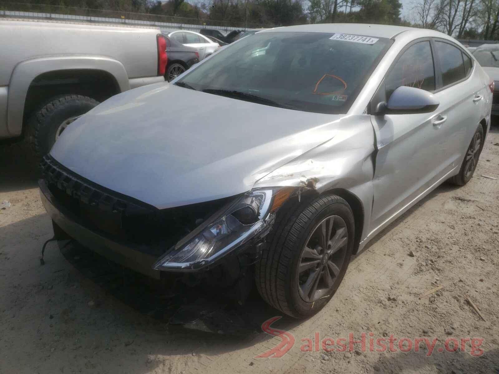 5NPD84LFXJH240615 2018 HYUNDAI ELANTRA