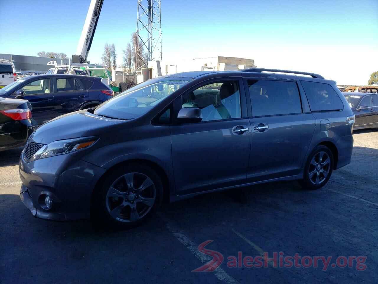 5TDXZ3DC9HS872759 2017 TOYOTA SIENNA