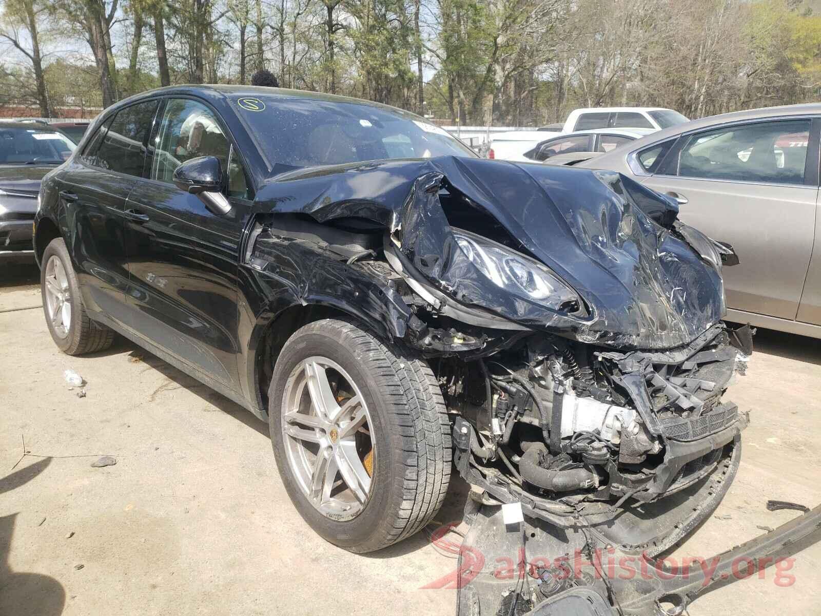 WP1AA2A55JLB05056 2018 PORSCHE MACAN