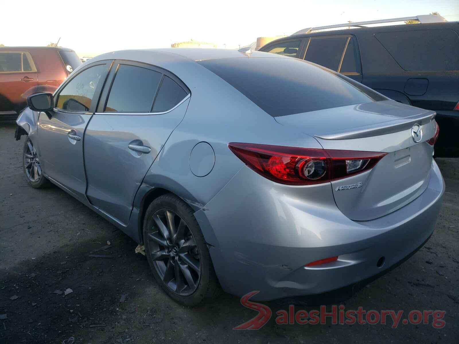 3MZBN1V30JM236811 2018 MAZDA 3