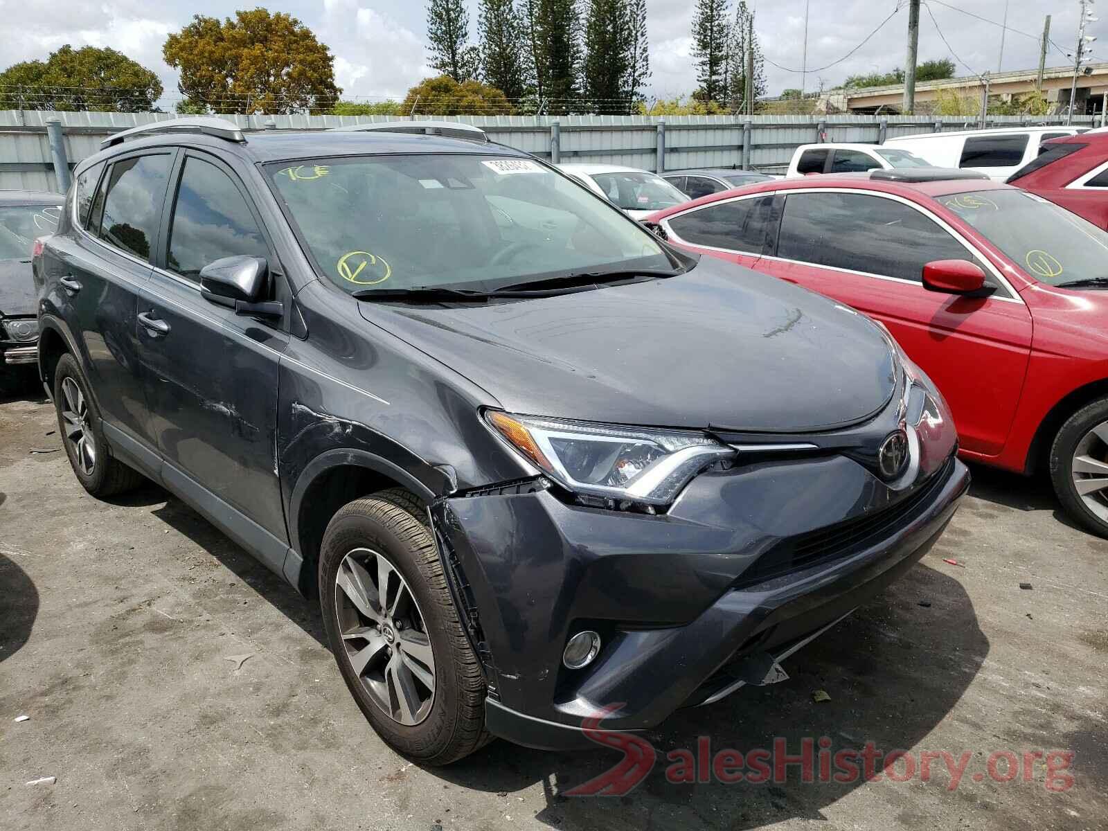 2T3WFREV2JW488639 2018 TOYOTA RAV4