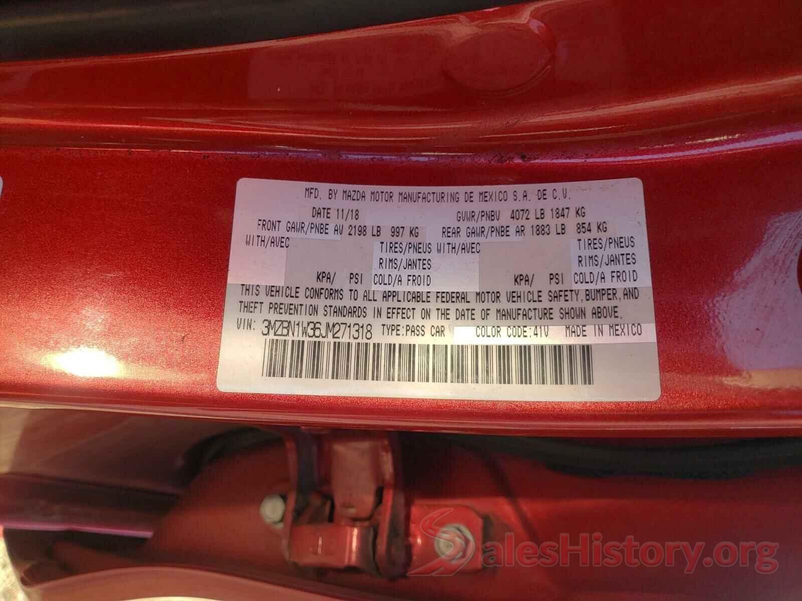 3MZBN1W36JM271318 2018 MAZDA 3