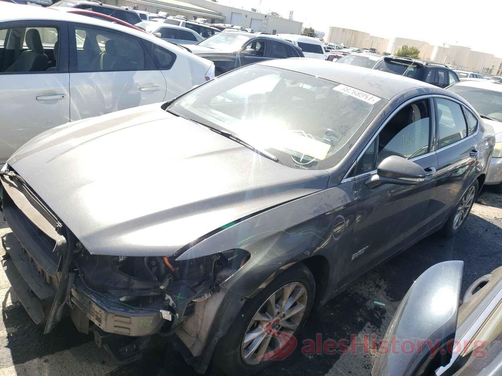 3FA6P0PU7JR218717 2018 FORD FUSION