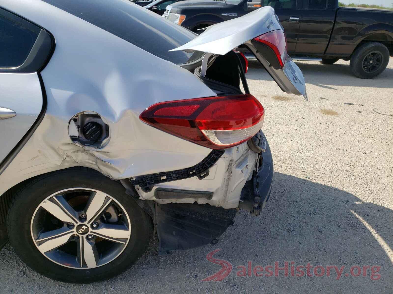 3KPFL4A76JE243843 2018 KIA FORTE