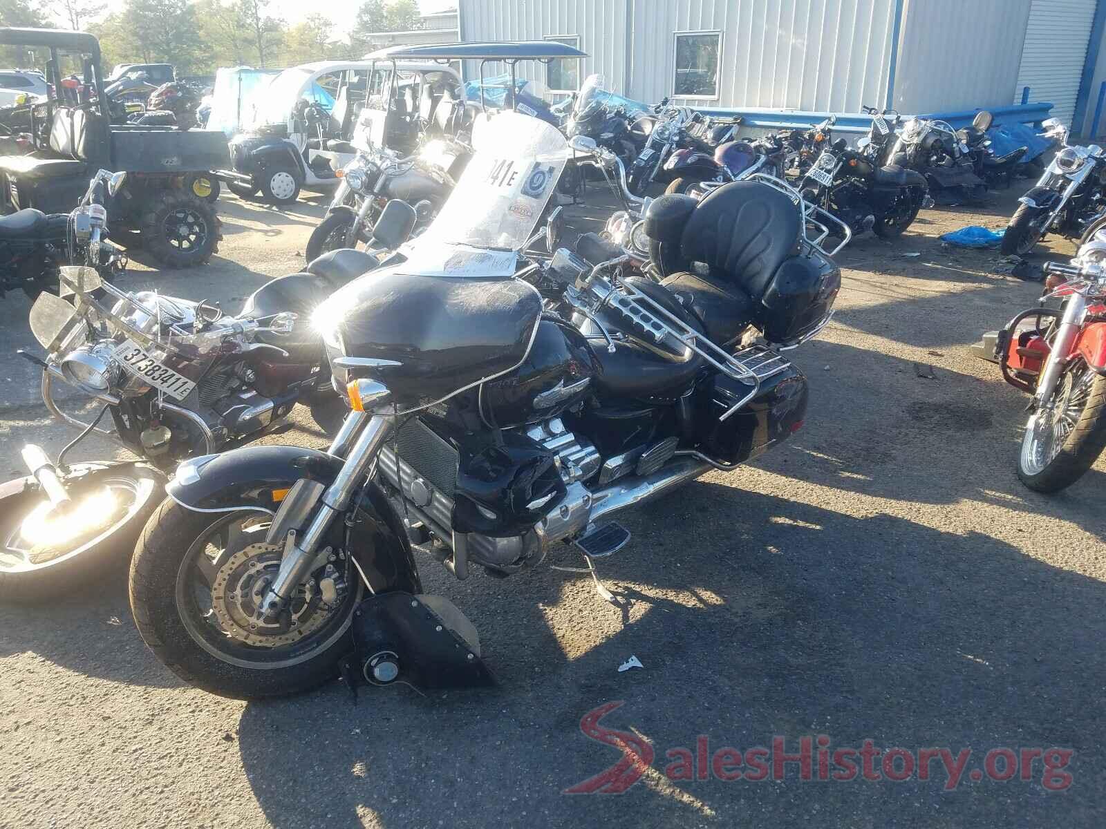 1HFSC41051A200122 2001 HONDA GL CYCLE