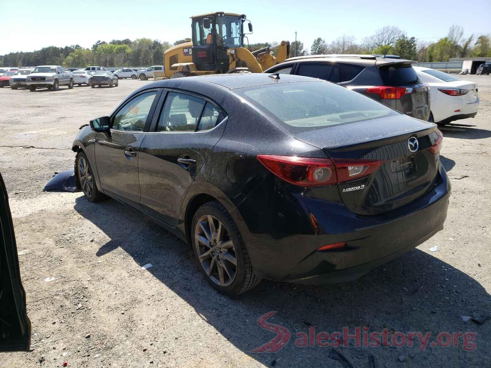 3MZBN1W37JM261140 2018 MAZDA 3