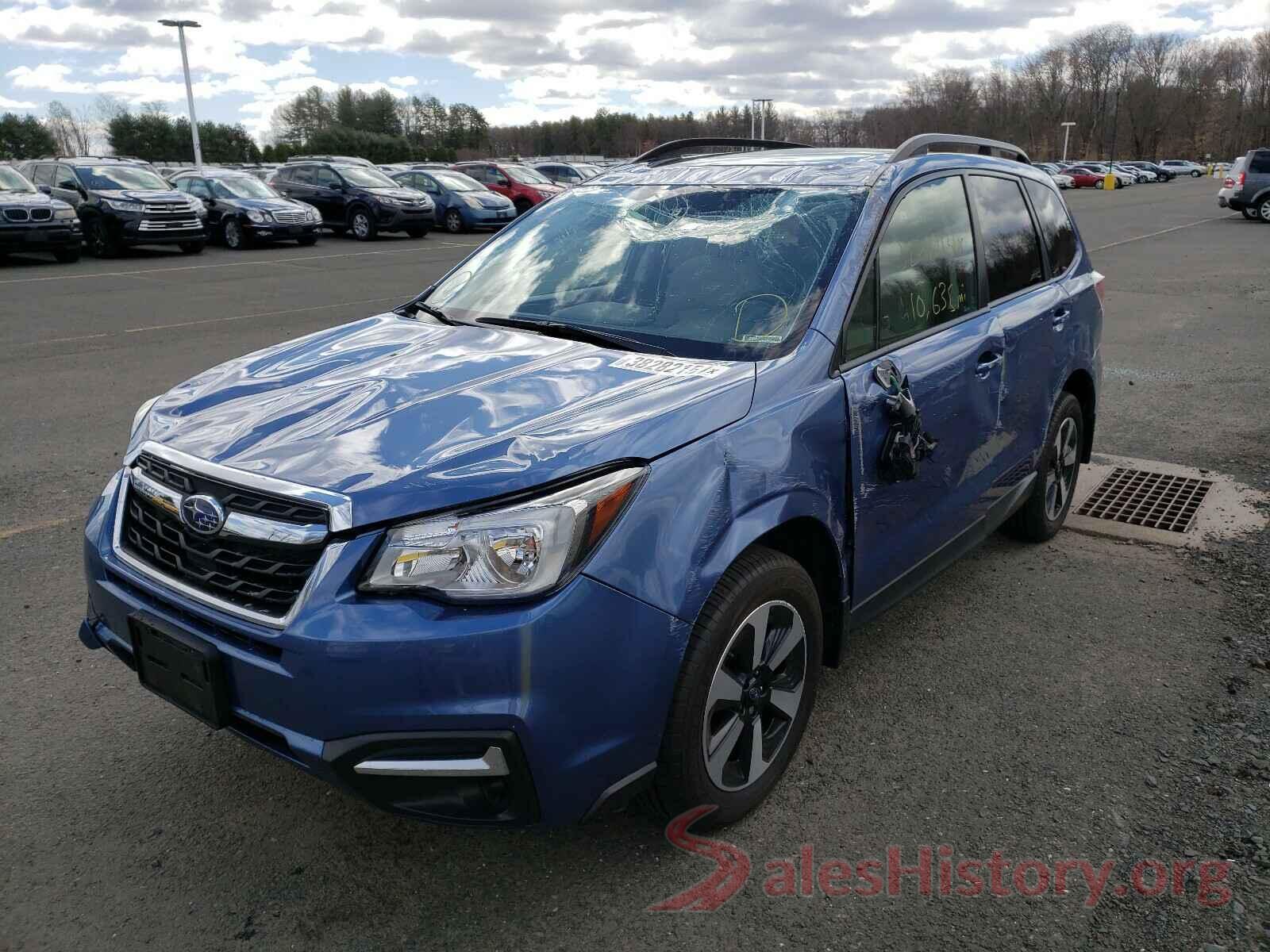 JF2SJAEC0JH527717 2018 SUBARU FORESTER