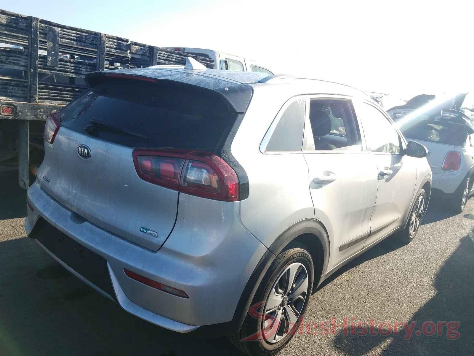 KNDCB3LC7K5345885 2019 KIA NIRO