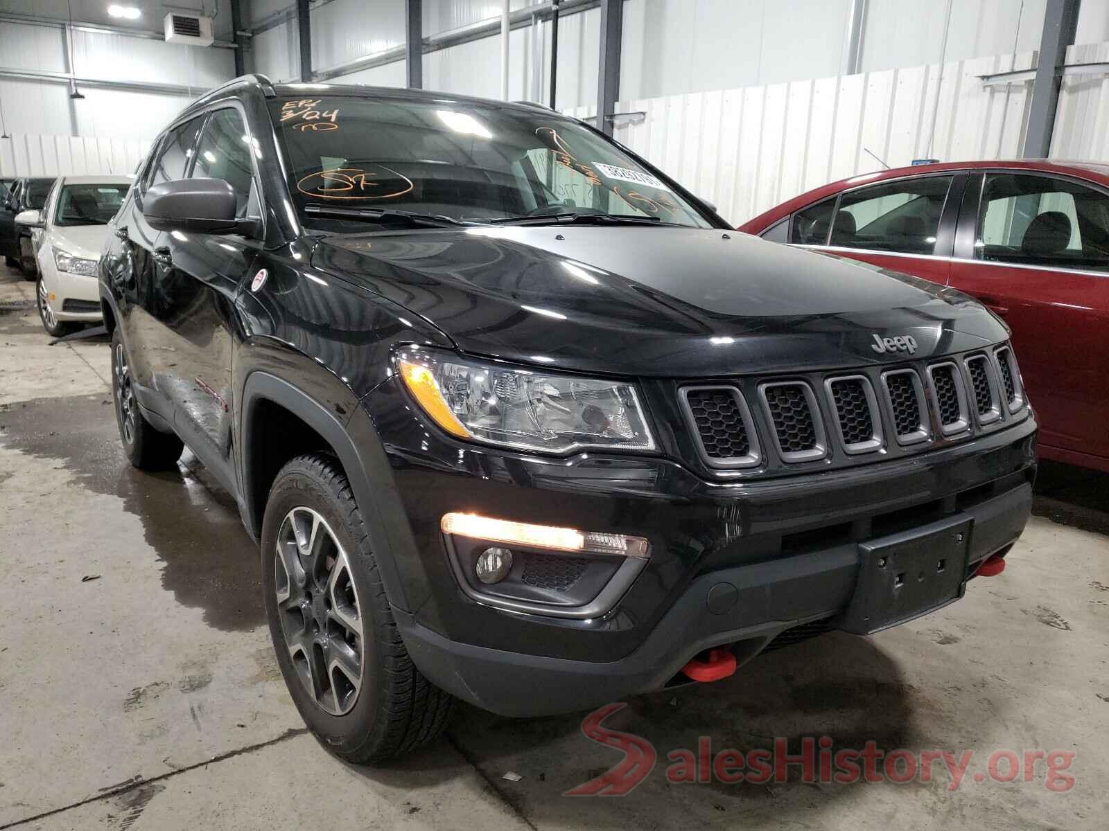 3C4NJDDB2KT848165 2019 JEEP COMPASS