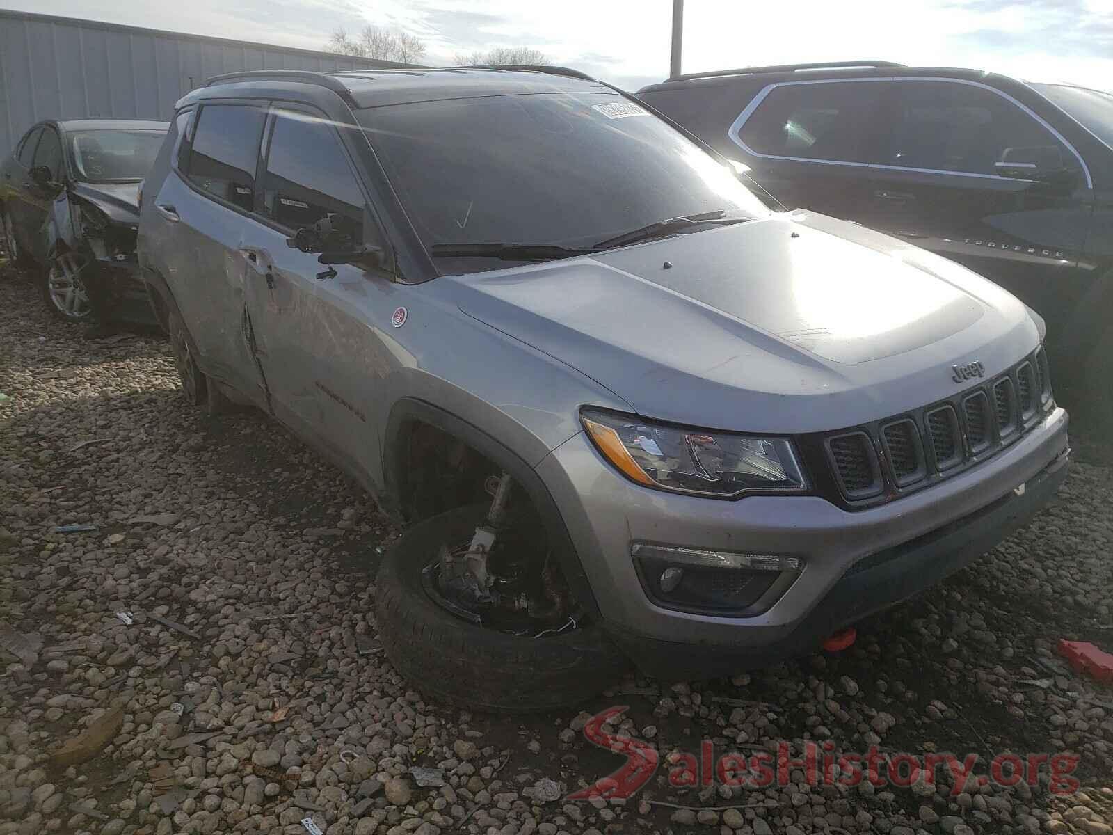 3C4NJDDB8KT733490 2019 JEEP COMPASS