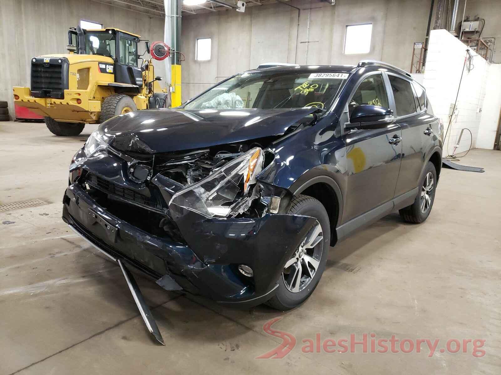 JTMRFREV8JD237781 2018 TOYOTA RAV4