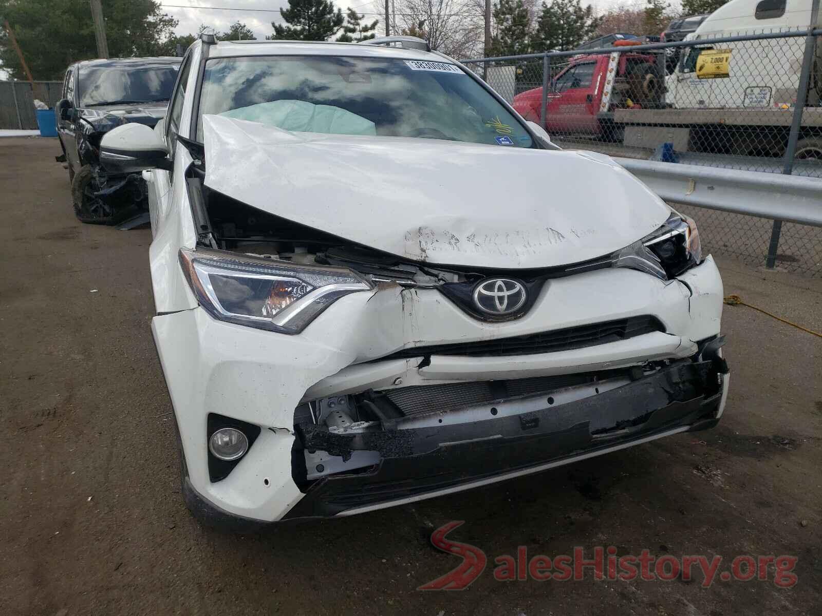 JTMWFREVXHJ114787 2017 TOYOTA RAV4