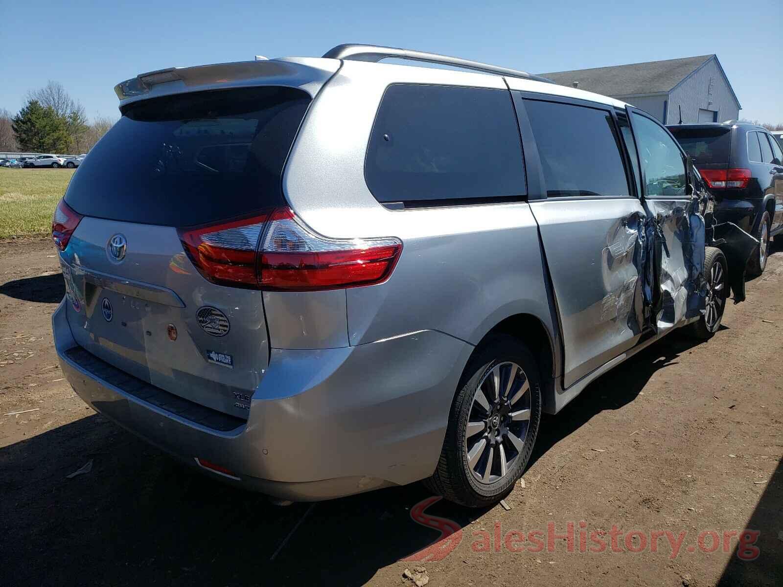 5TDDZ3DC0KS219702 2019 TOYOTA SIENNA