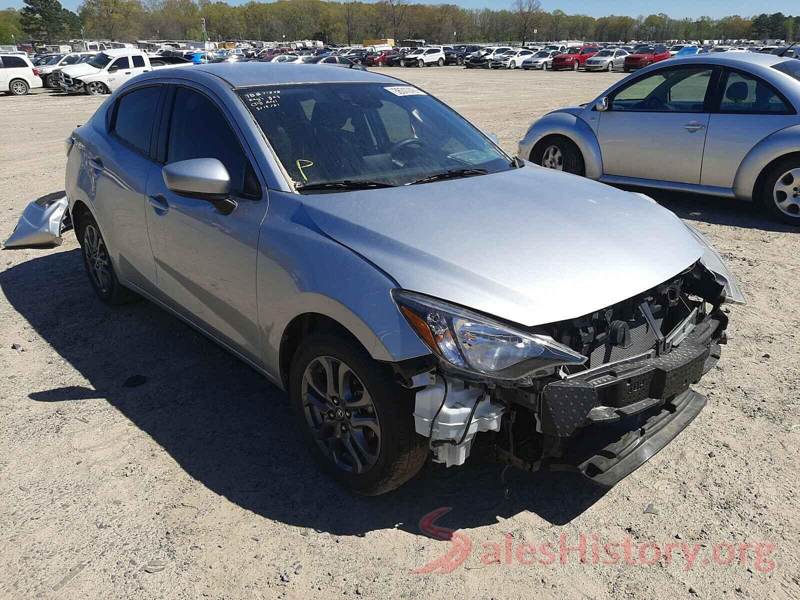 3MYDLBYV8KY519442 2019 TOYOTA YARIS