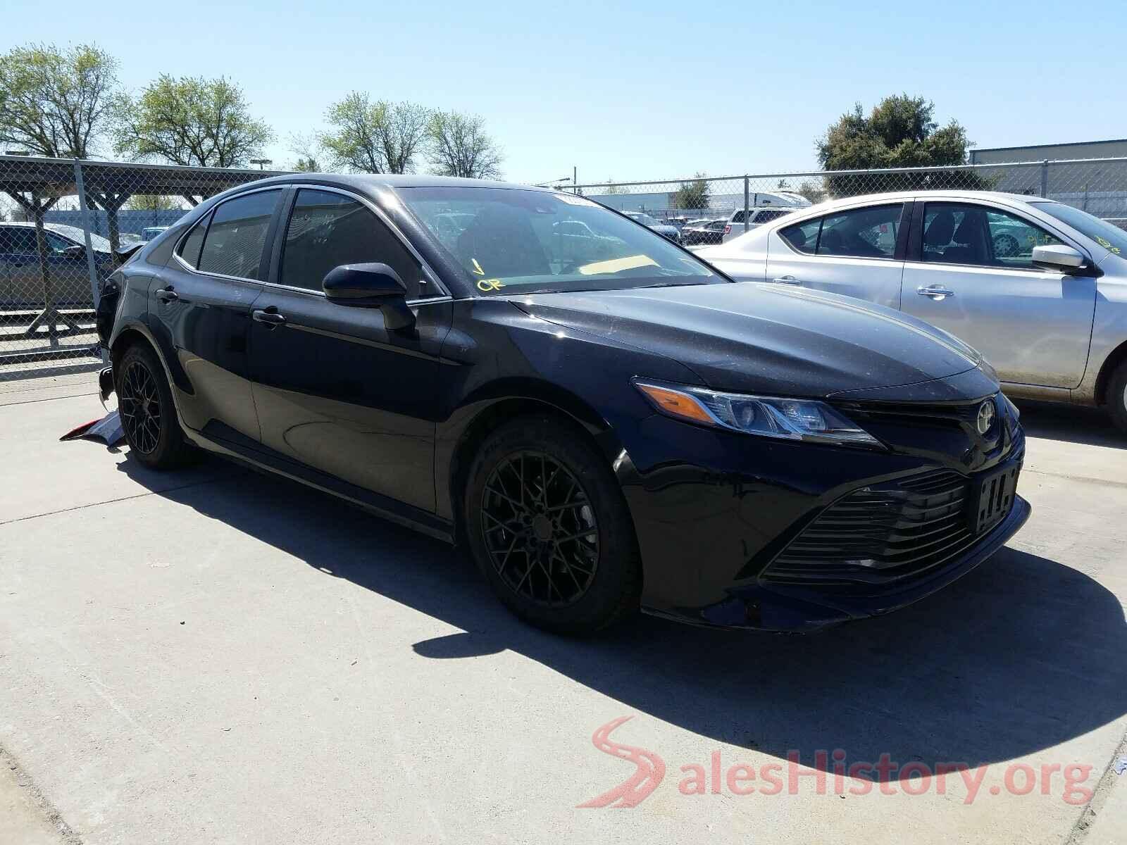 4T1B11HK4JU133545 2018 TOYOTA CAMRY