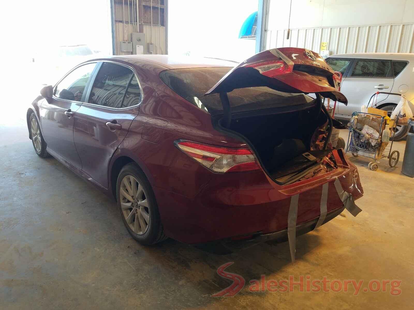 4T1B11HK8JU599267 2018 TOYOTA CAMRY