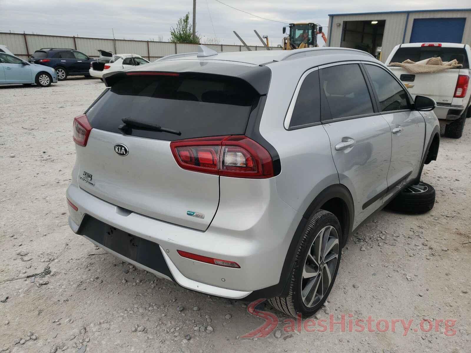 KNDCE3LC7J5123241 2018 KIA NIRO