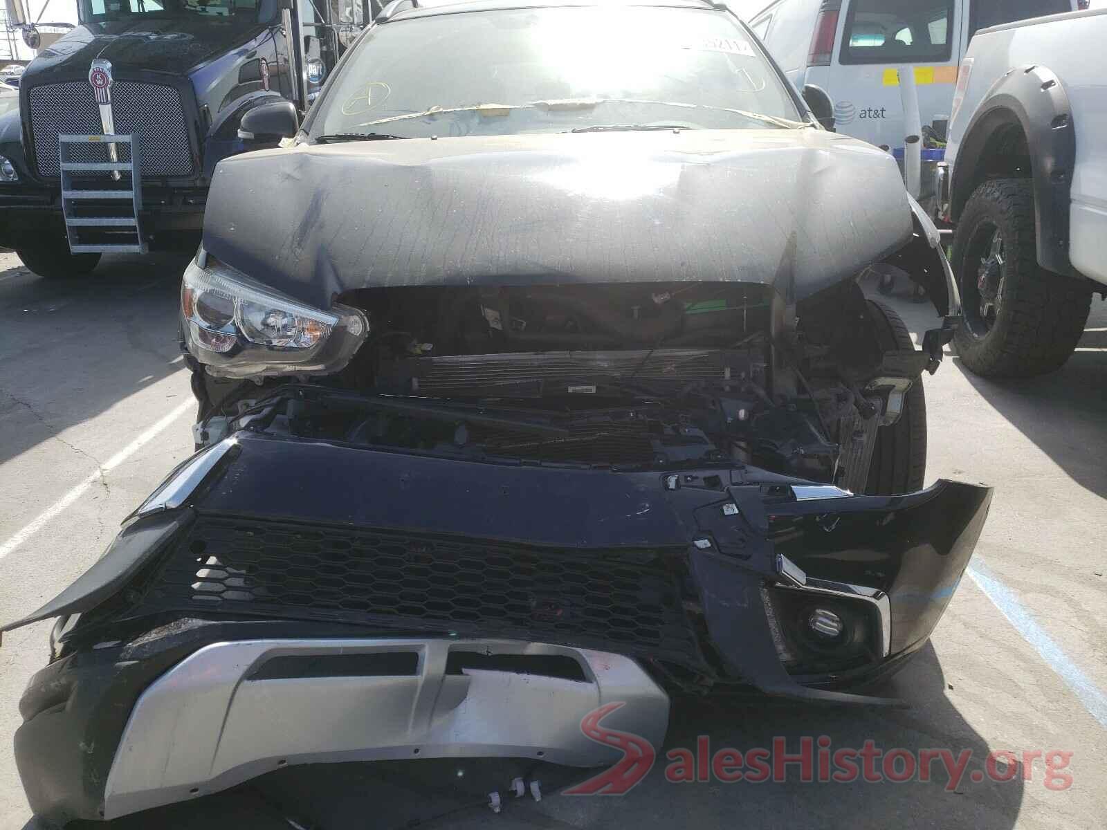 JA4AP4AW7JZ001843 2018 MITSUBISHI OUTLANDER