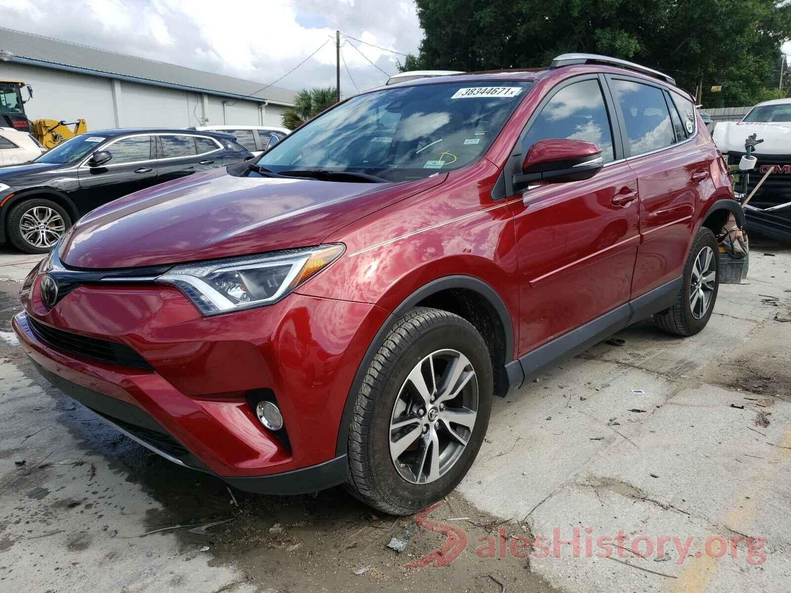 2T3RFREV4JW729923 2018 TOYOTA RAV4