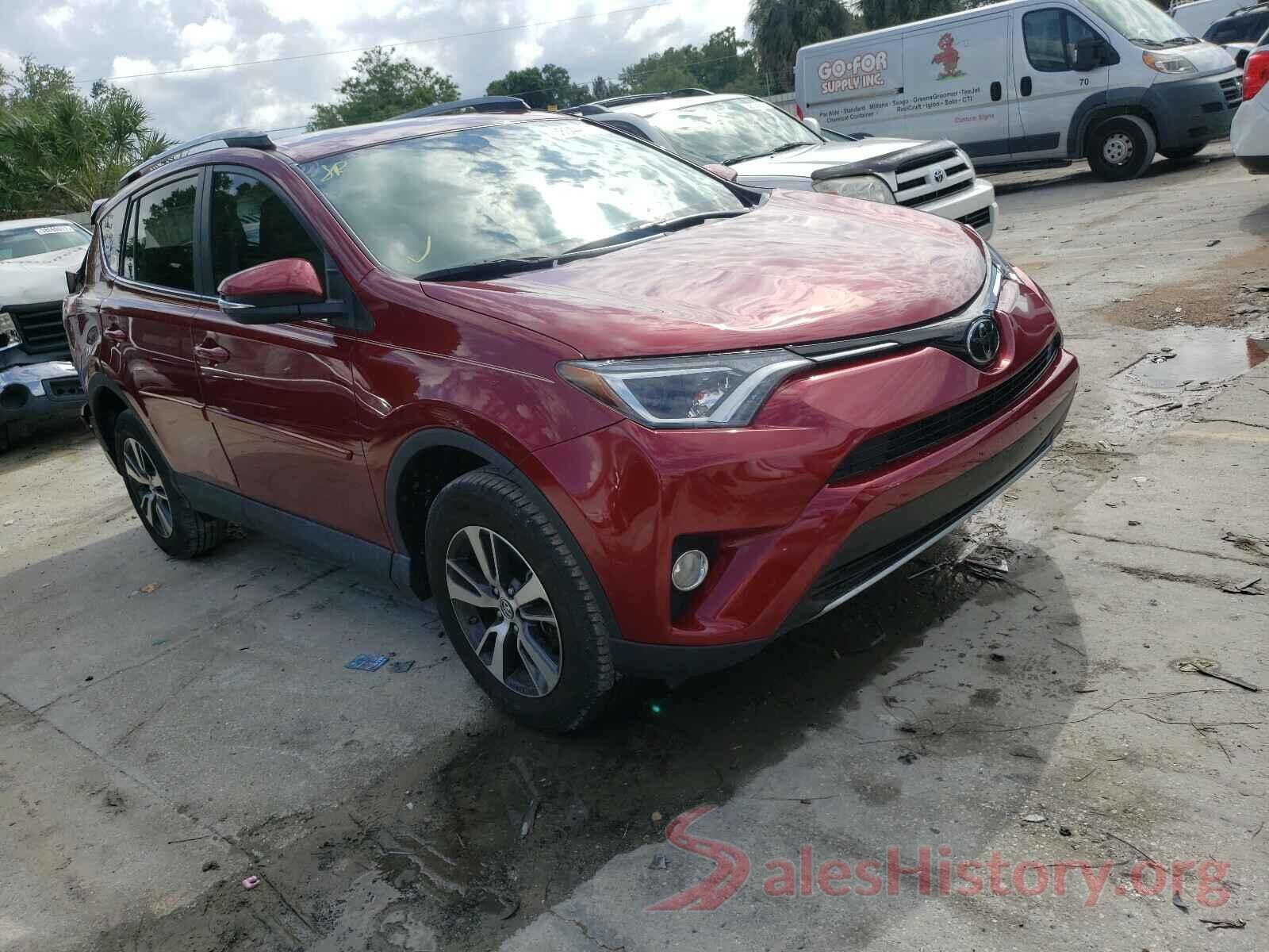 2T3RFREV4JW729923 2018 TOYOTA RAV4