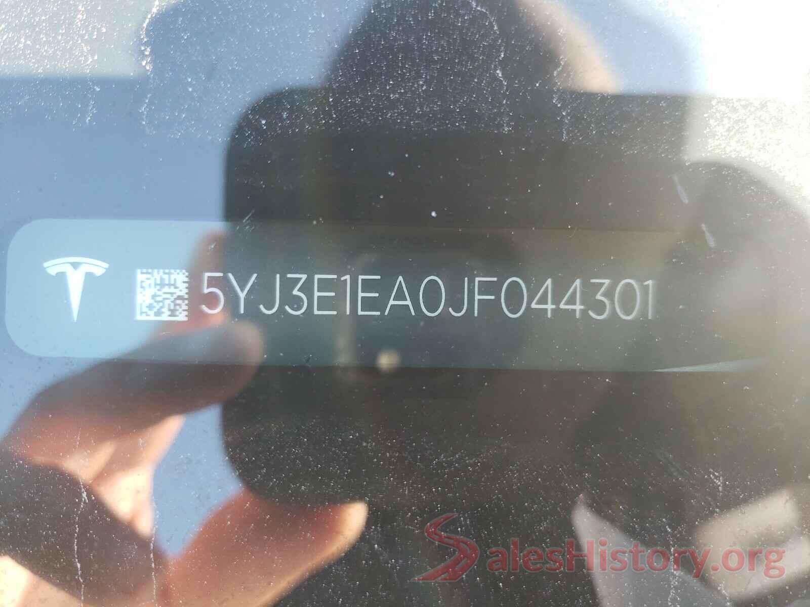 5YJ3E1EA0JF044301 2018 TESLA MODEL 3