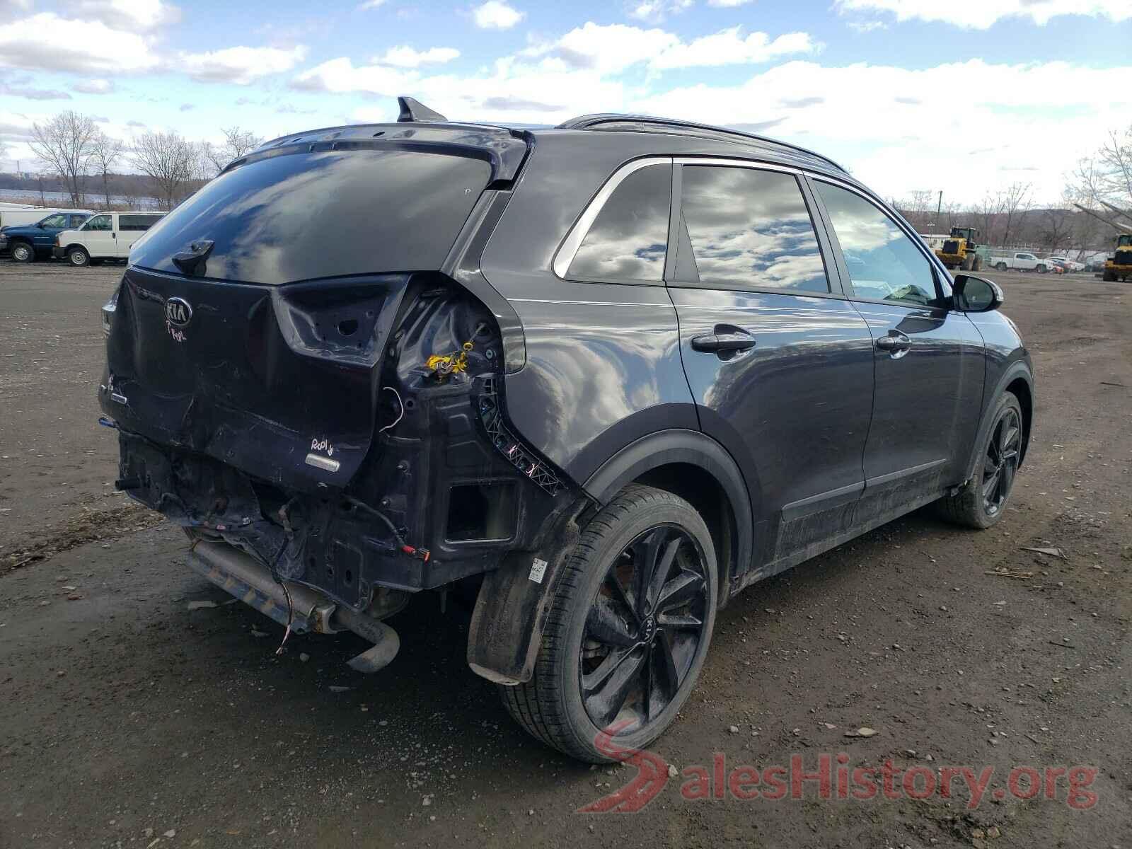 KNDCC3LC3J5135036 2018 KIA NIRO