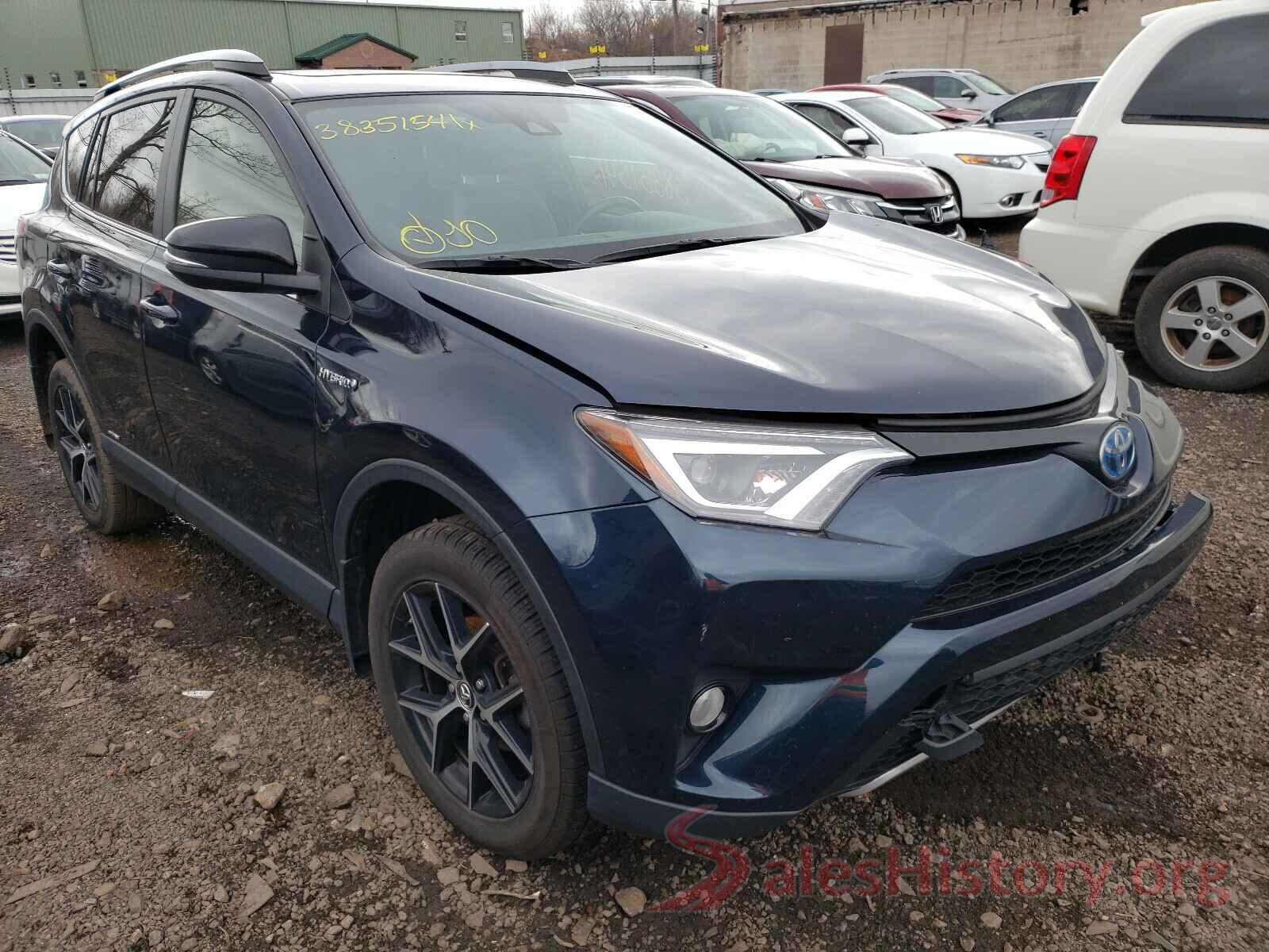 JTMJJREVXHD144945 2017 TOYOTA RAV4