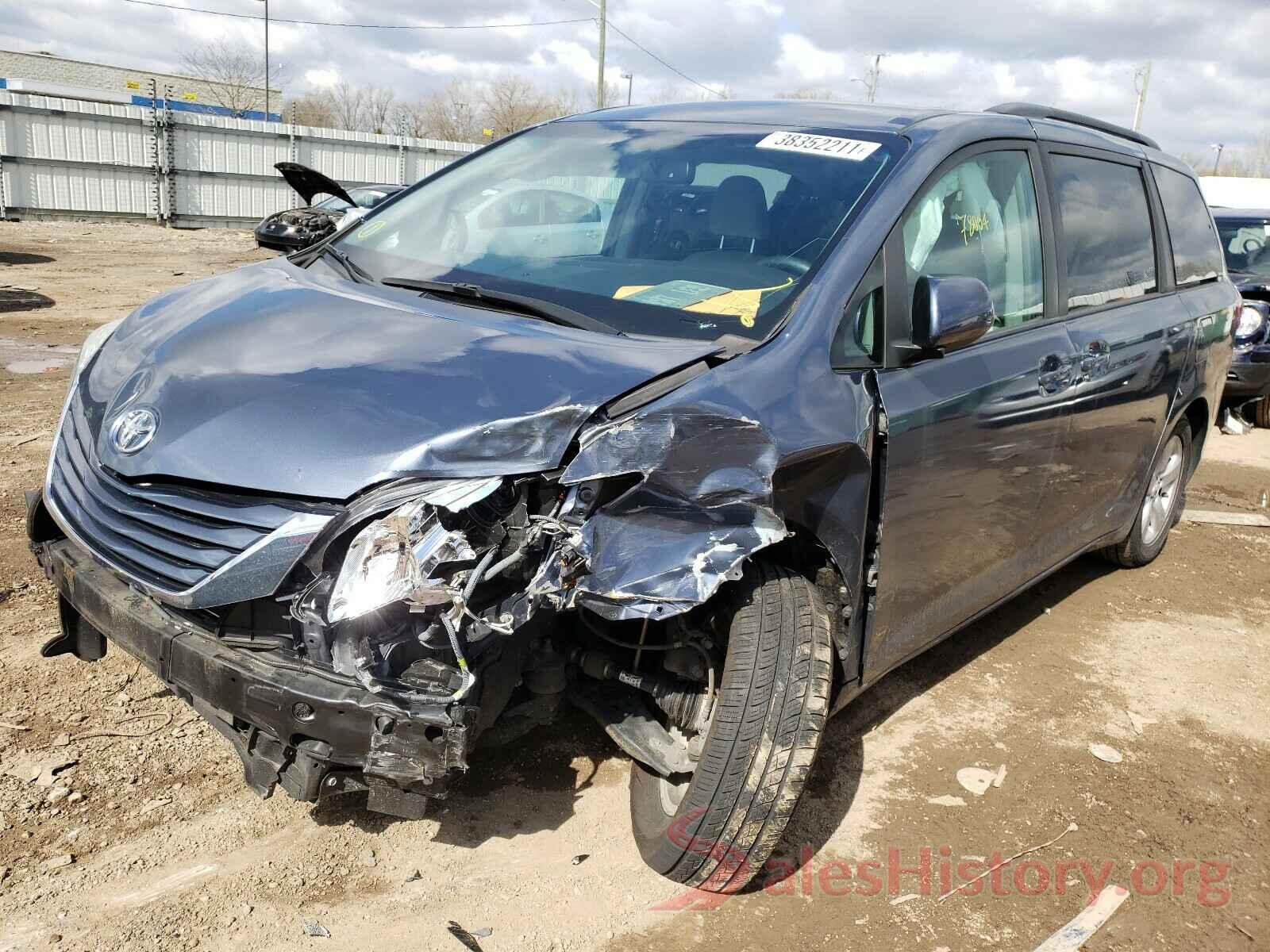 5TDKZ3DC3HS836222 2017 TOYOTA SIENNA