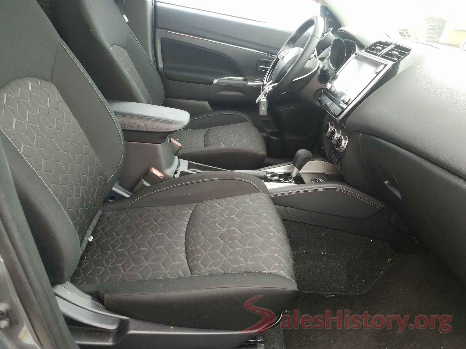 JA4ARUAU6MU010995 2021 MITSUBISHI OUTLANDER