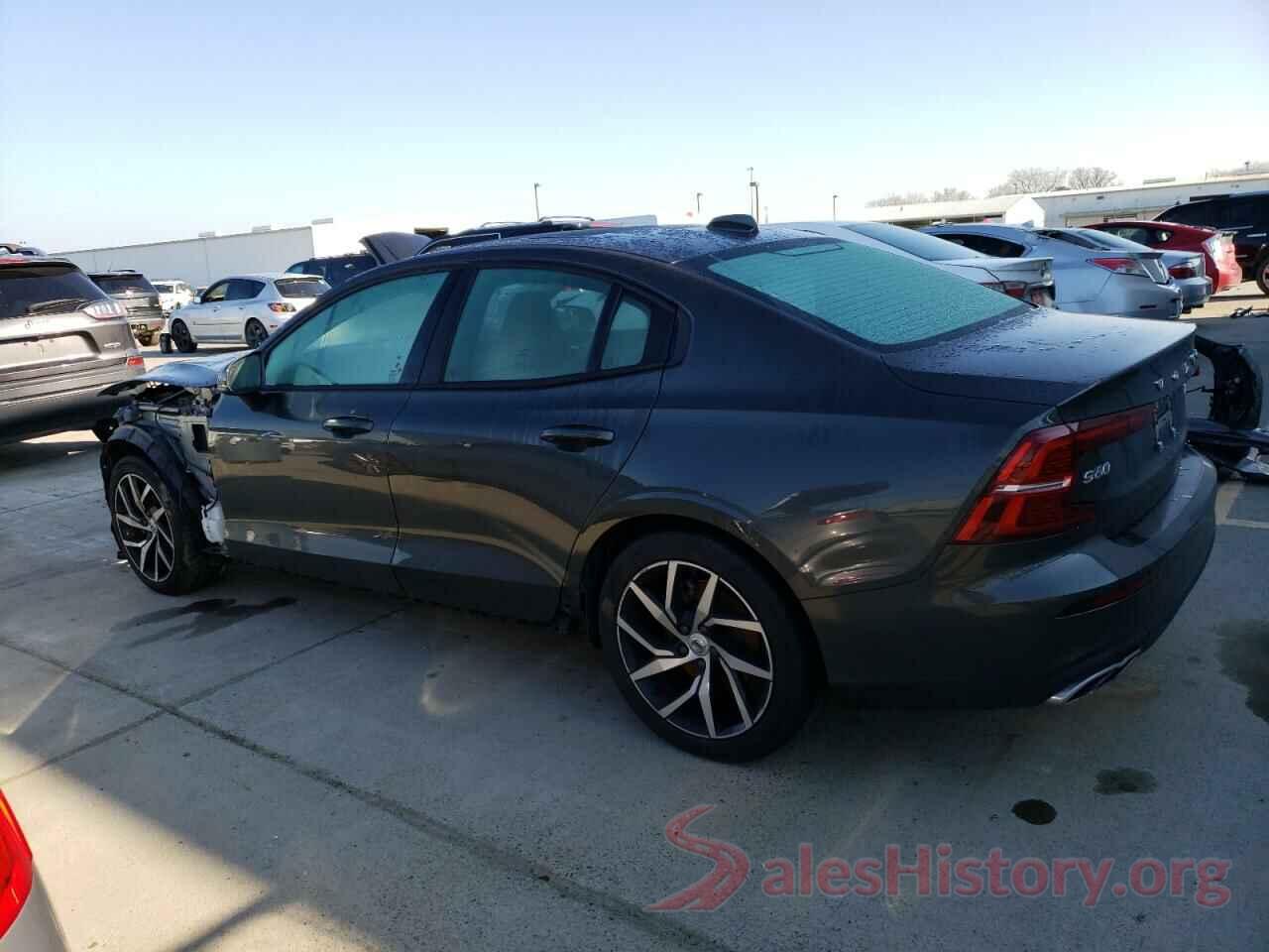 7JR102FK4KG015024 2019 VOLVO S60