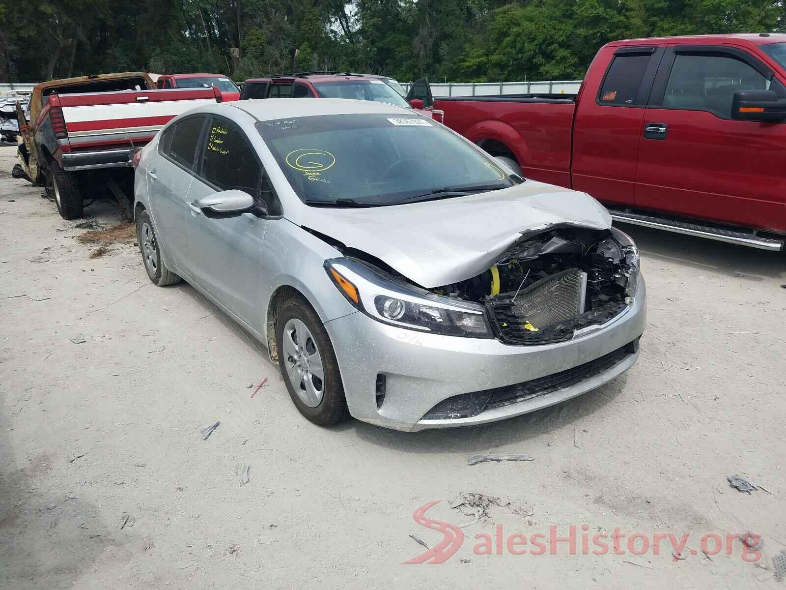 3KPFL4A7XJE284590 2018 KIA FORTE