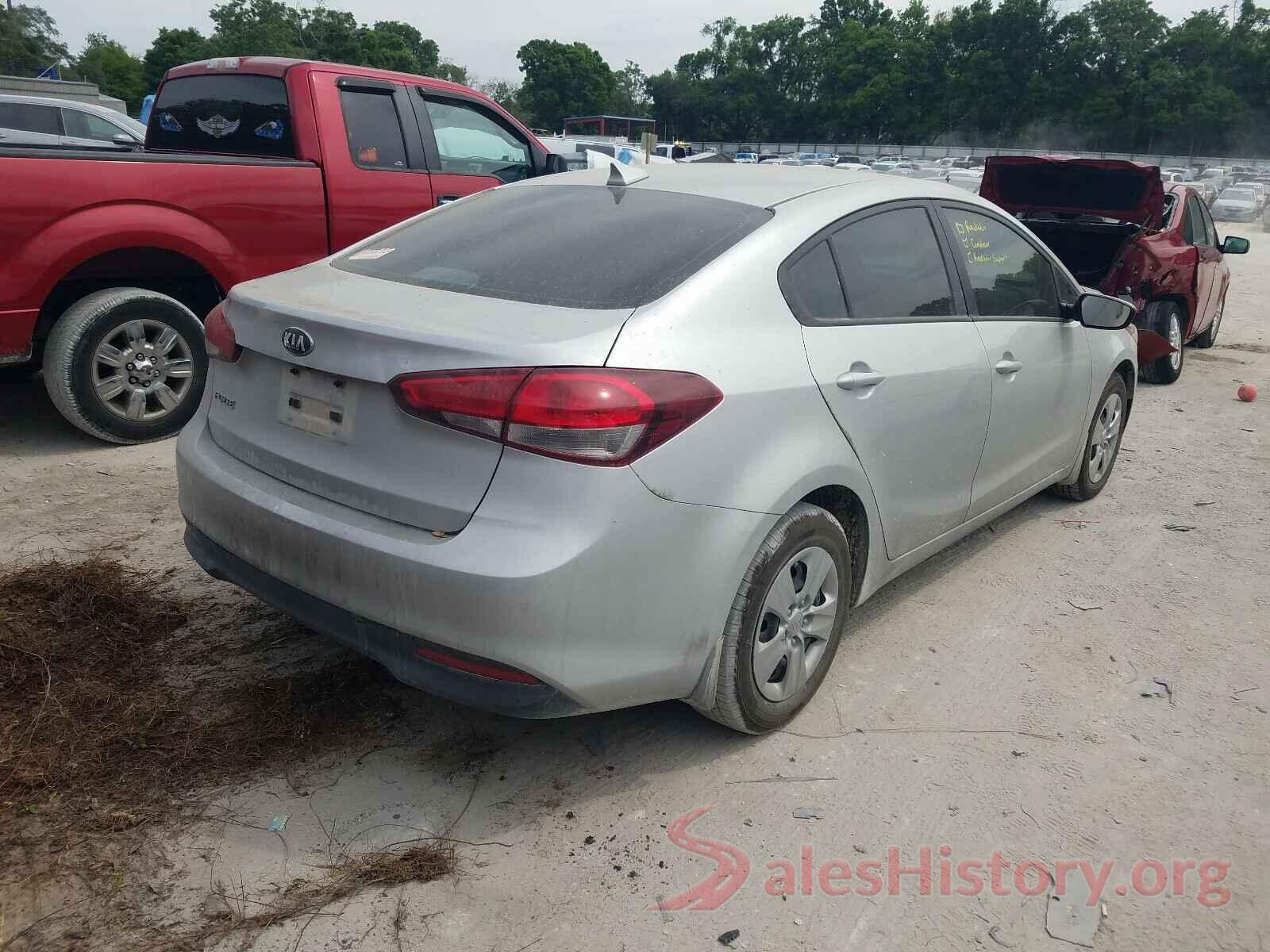 3KPFL4A7XJE284590 2018 KIA FORTE