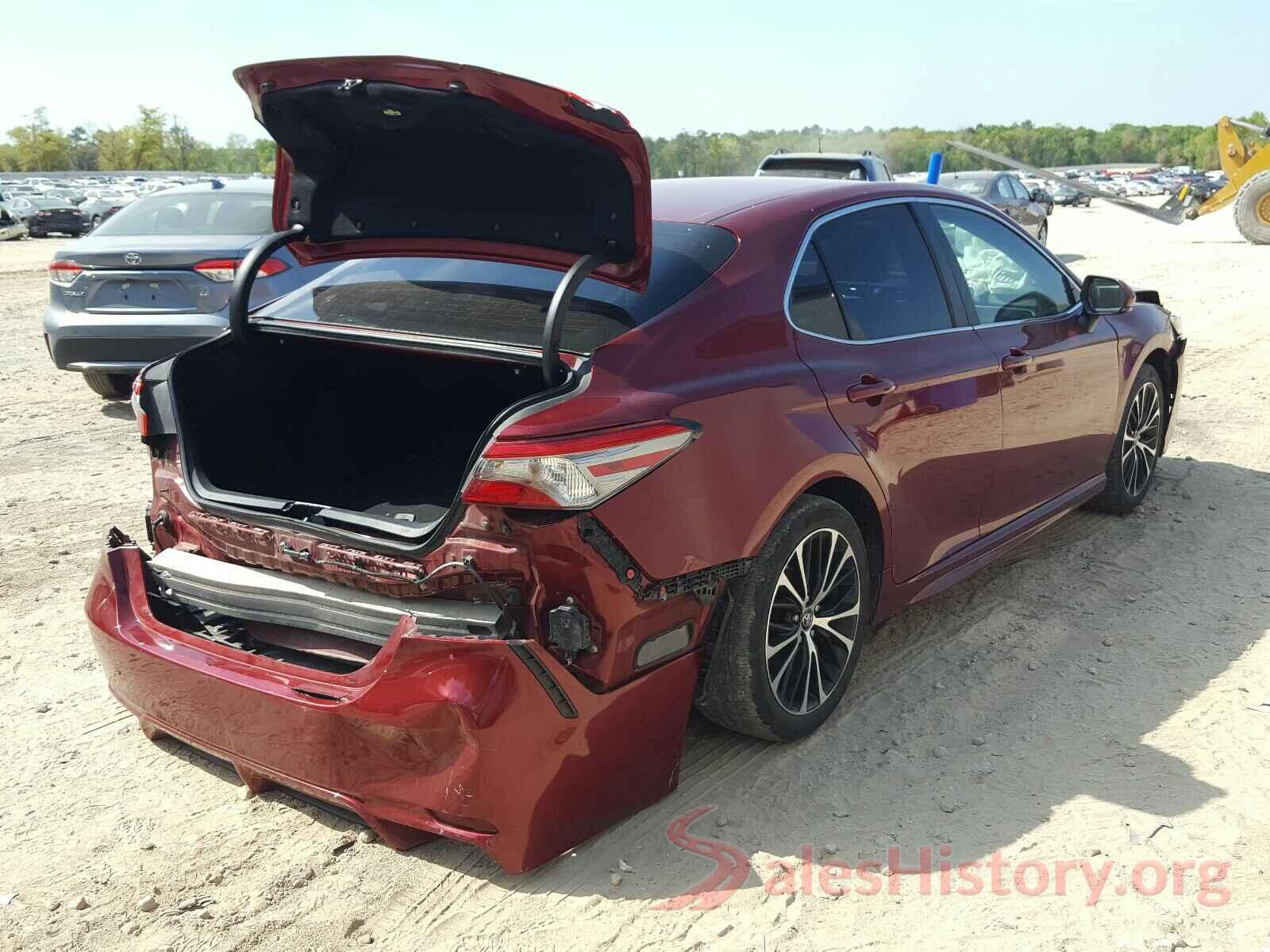 4T1B11HK1JU522658 2018 TOYOTA CAMRY