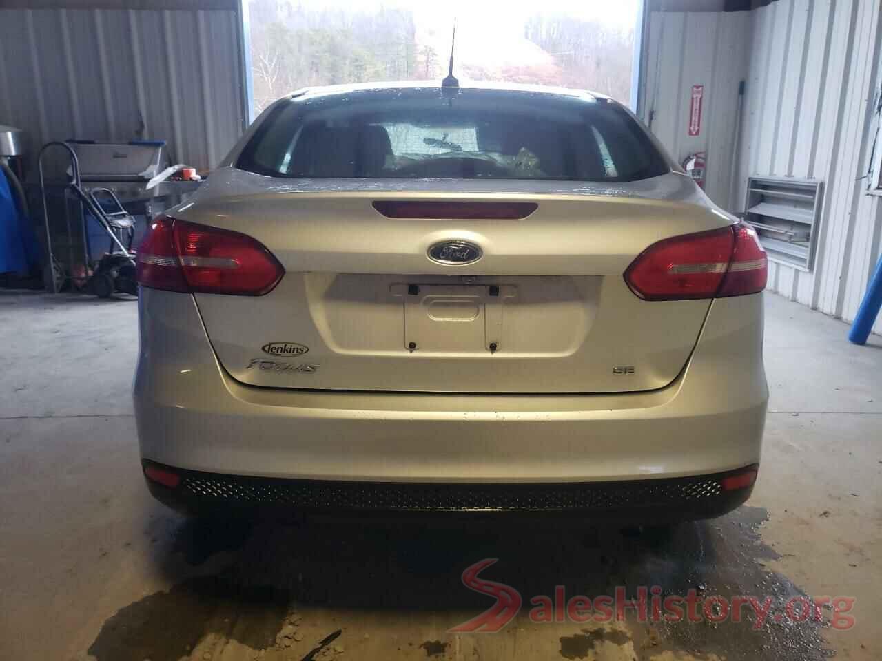 1FADP3F26JL239758 2018 FORD FOCUS