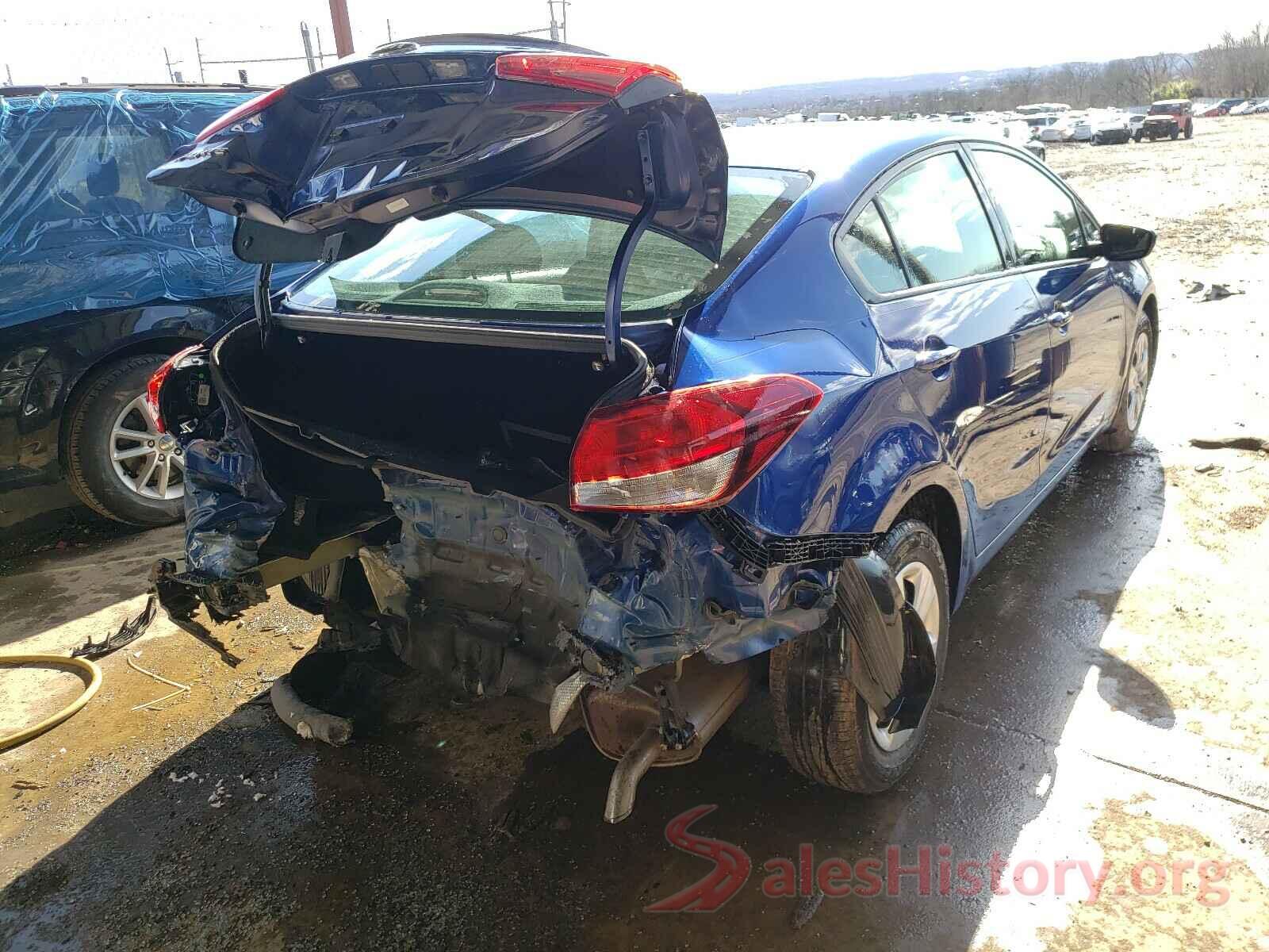 3KPFK4A7XHE149977 2017 KIA FORTE