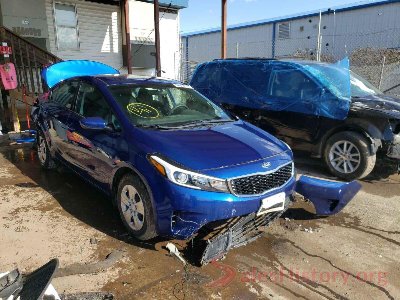 3KPFK4A7XHE149977 2017 KIA FORTE