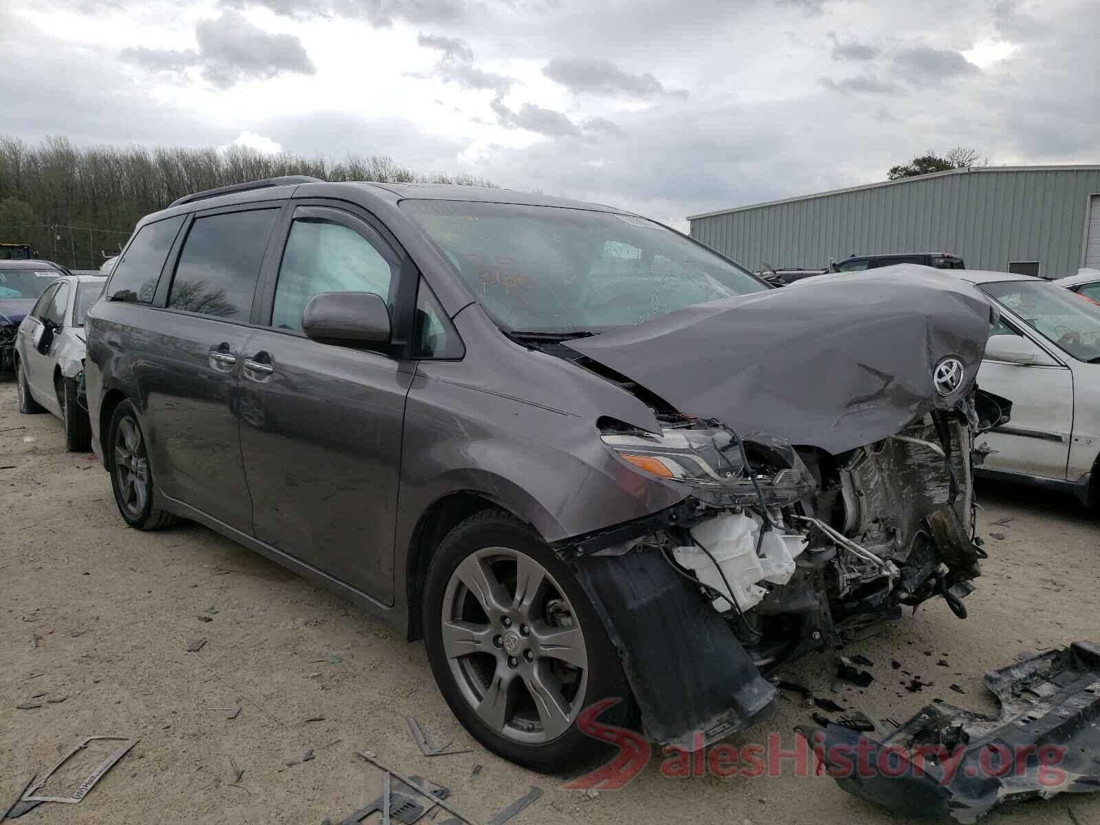 5TDXZ3DCXHS863858 2017 TOYOTA SIENNA