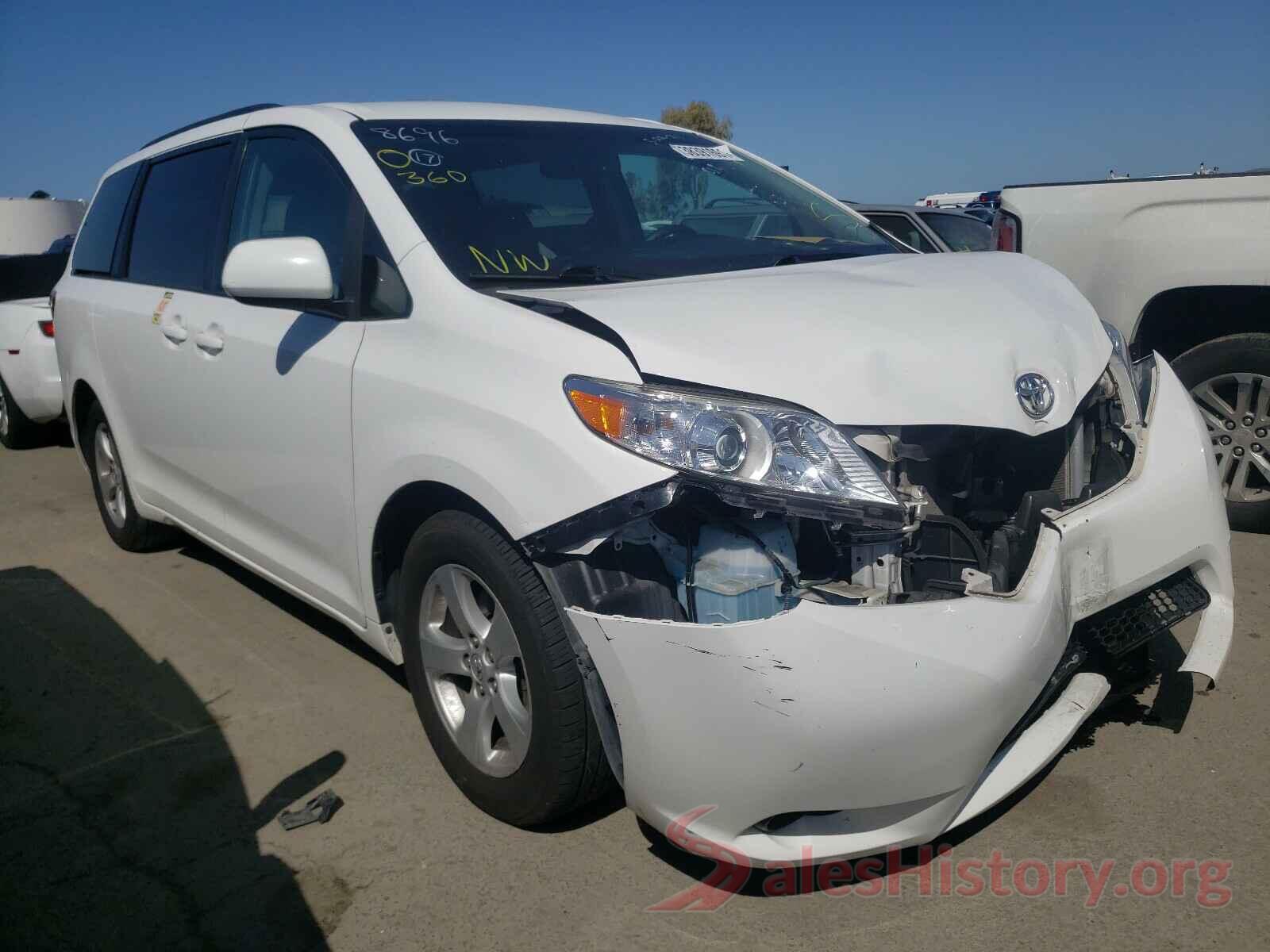 5TDKZ3DC8HS868373 2017 TOYOTA SIENNA