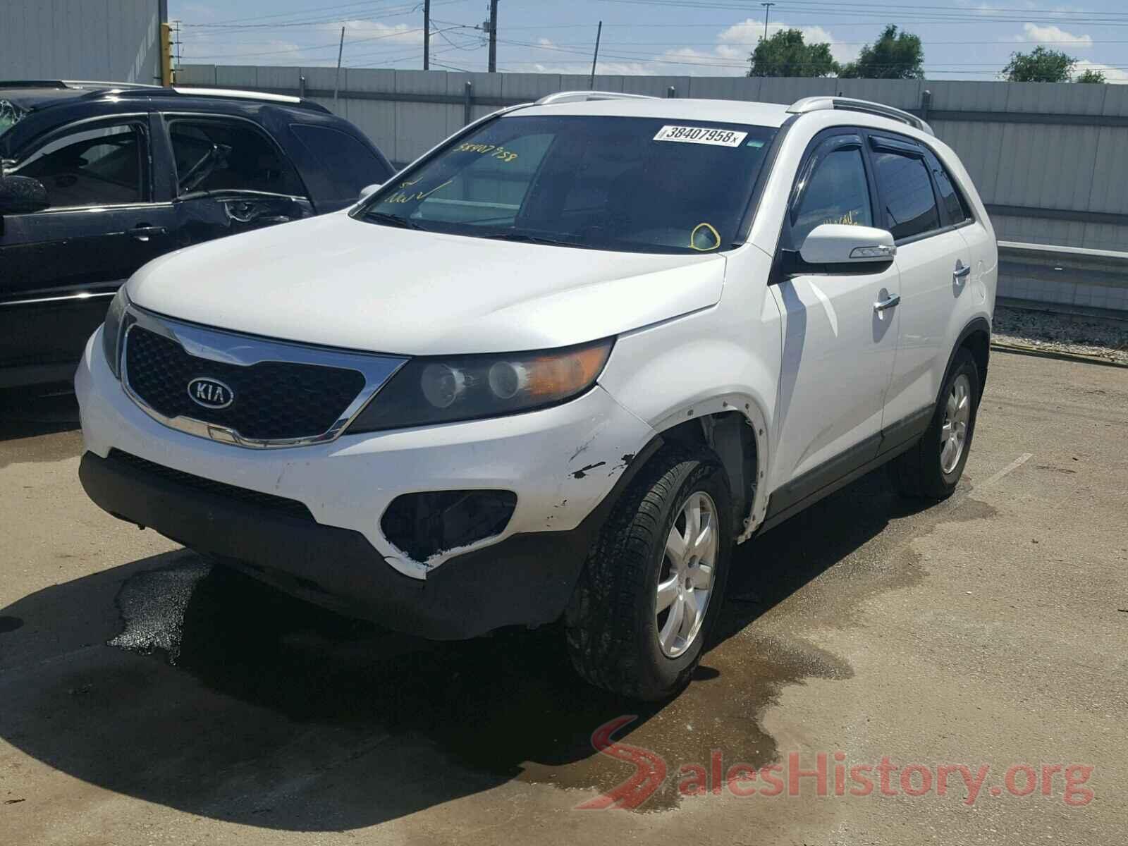 5XYKTCA14BG139148 2011 KIA SORENTO BASE