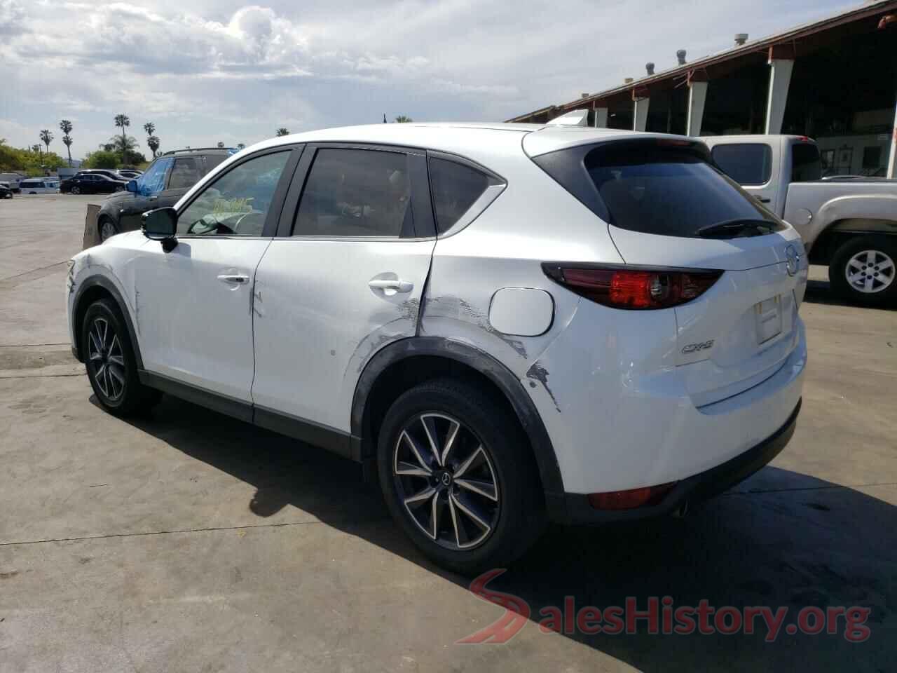 JM3KFACMXJ1393018 2018 MAZDA CX-5