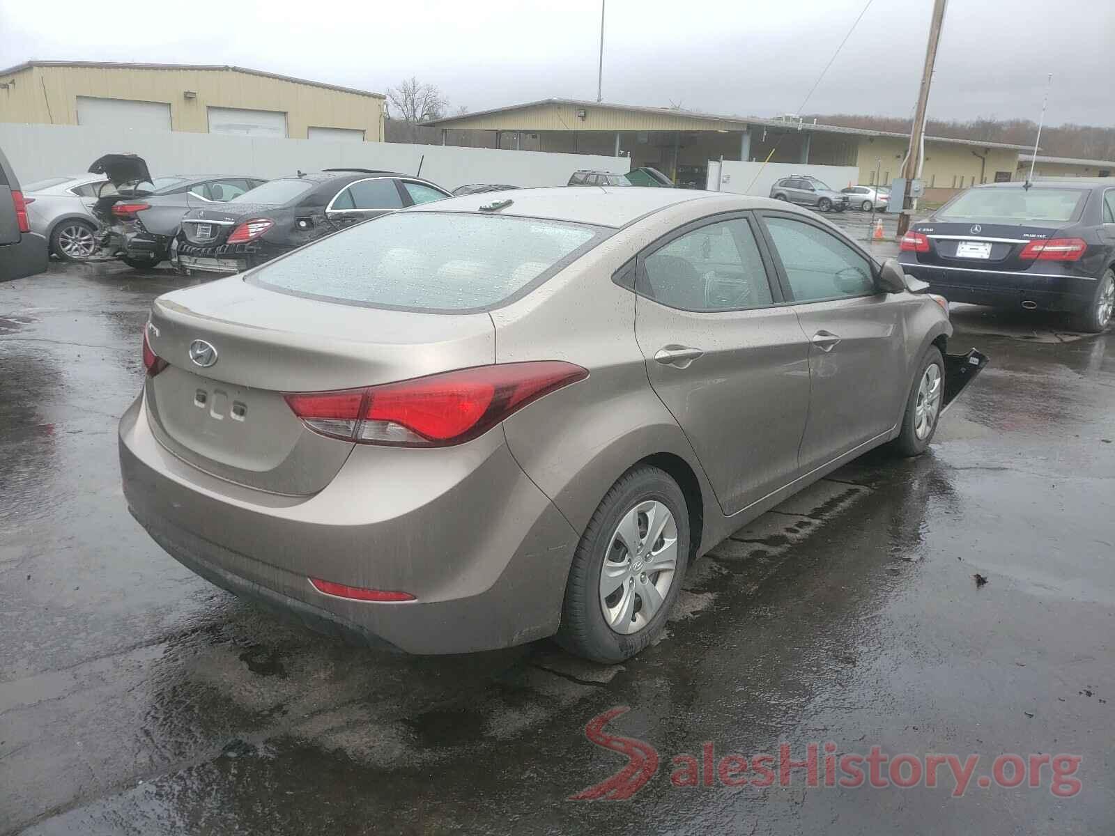 5NPDH4AE3GH692263 2016 HYUNDAI ELANTRA