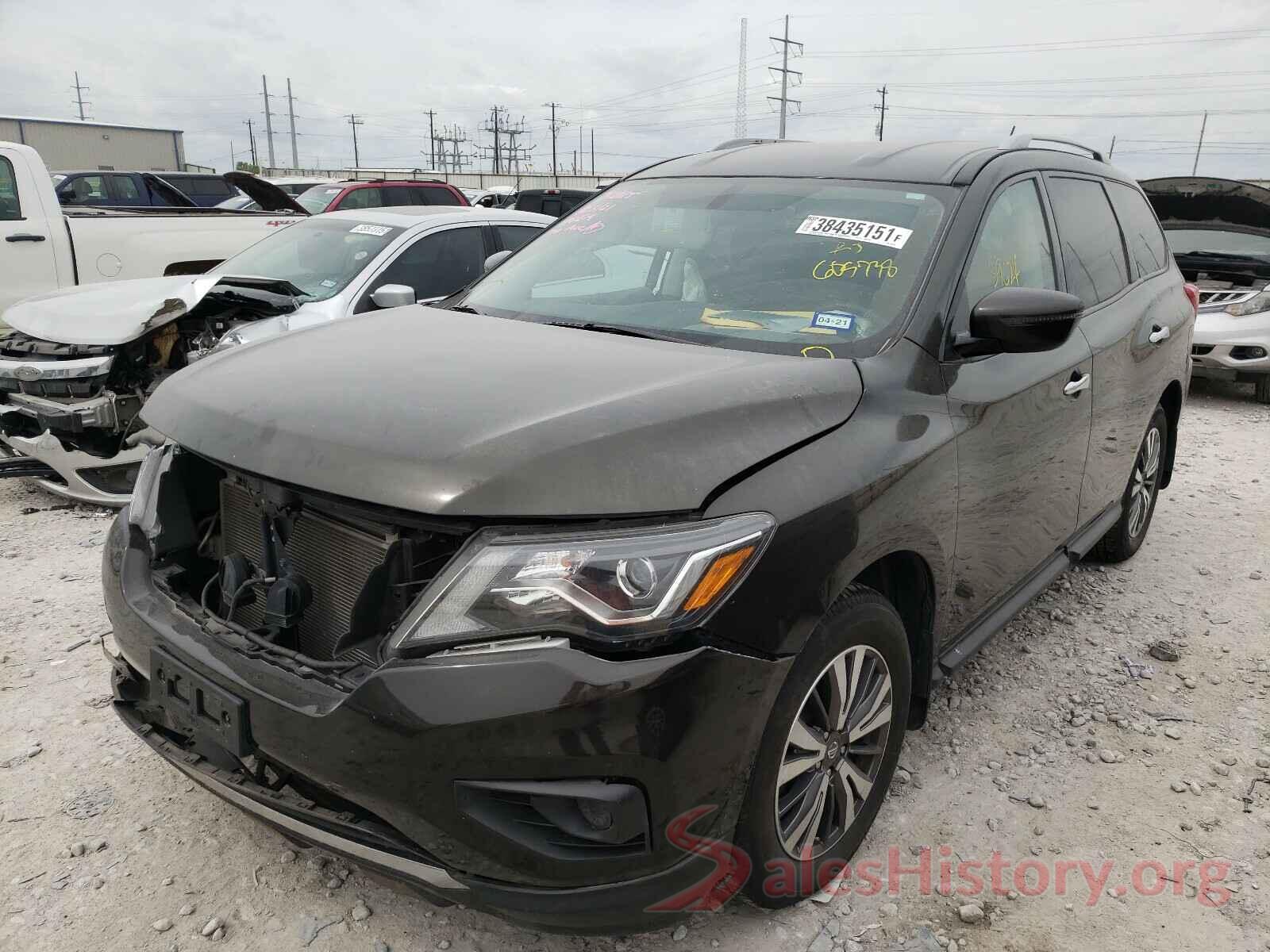 5N1DR2MM0HC605738 2017 NISSAN PATHFINDER