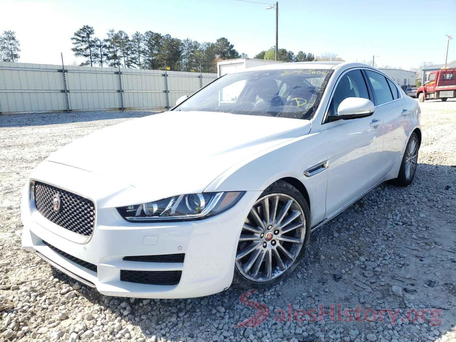 SAJAH4BV9HA946943 2017 JAGUAR XE