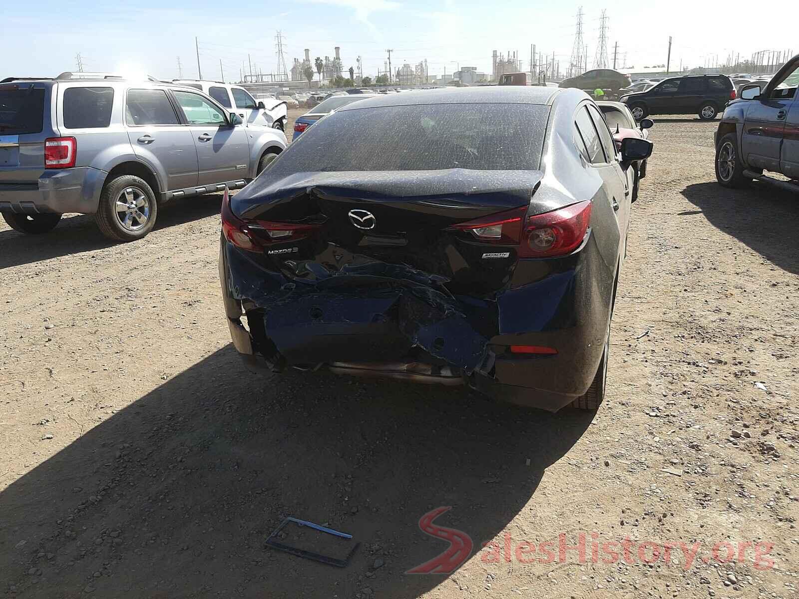 3MZBN1U7XJM167470 2018 MAZDA 3