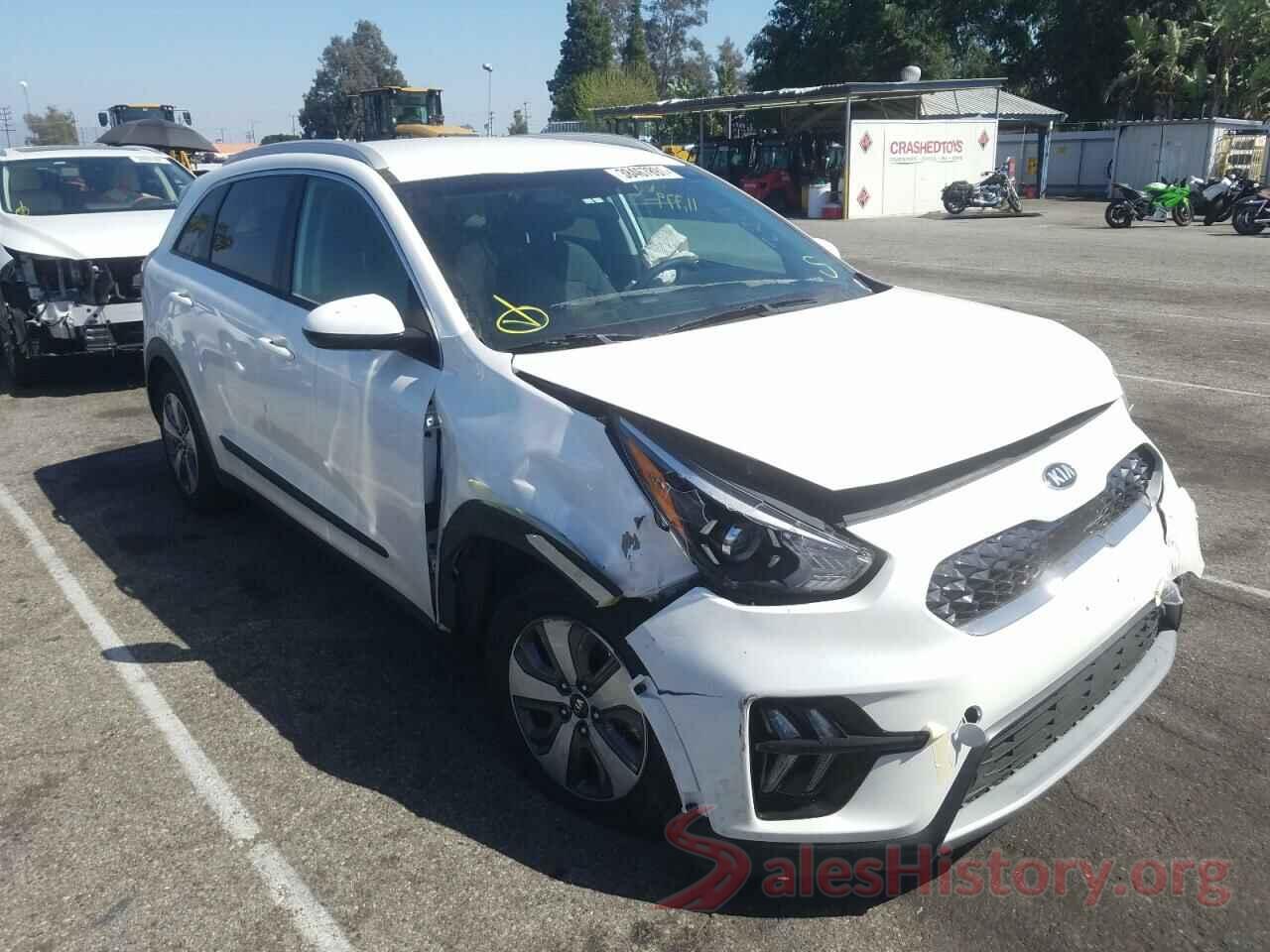 KNDCB3LC2L5372073 2020 KIA NIRO