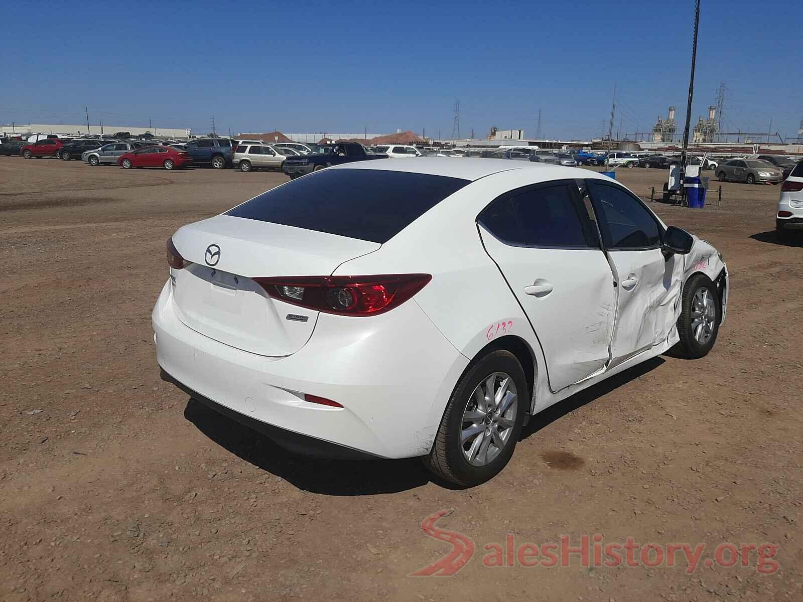 3MZBN1U76JM160886 2018 MAZDA 3