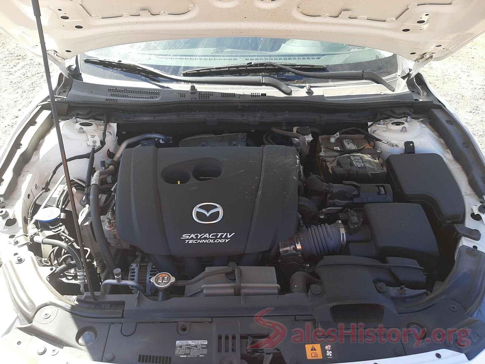 3MZBN1U76JM160886 2018 MAZDA 3