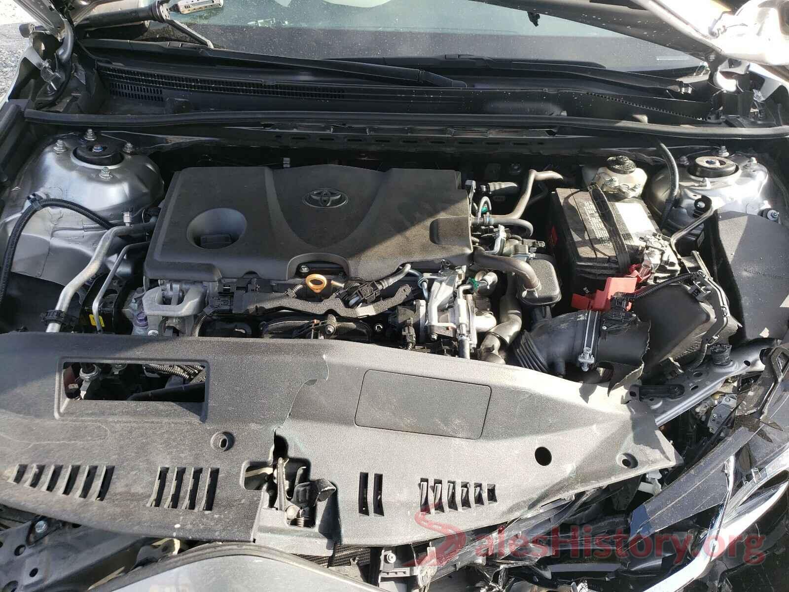 4T1B11HK8JU581898 2018 TOYOTA CAMRY